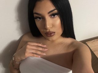 Eroottinen videokeskustelu ClaraSeloura