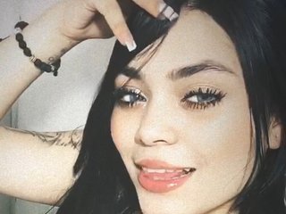 Eroottinen videokeskustelu Clhoe-Doll