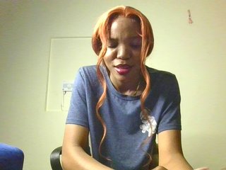 Eroottinen videokeskustelu CloeMae