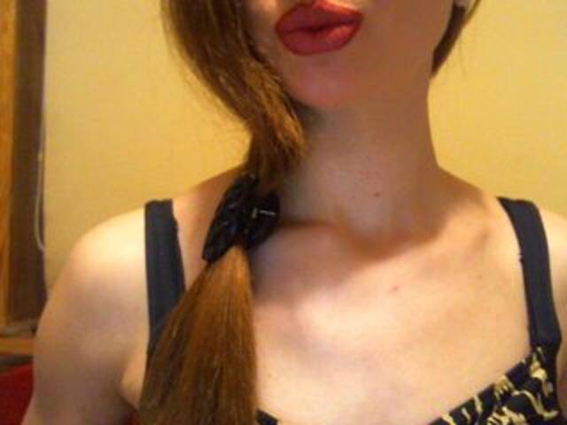 Lähettää kuvakaappauksia CocoMademoise