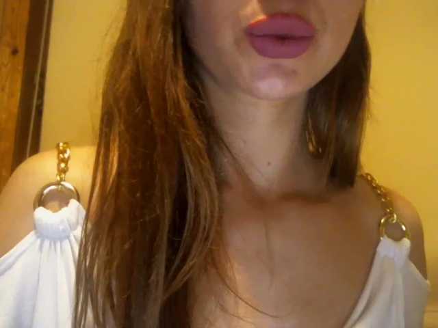 Lähettää kuvakaappauksia CocoMademoise