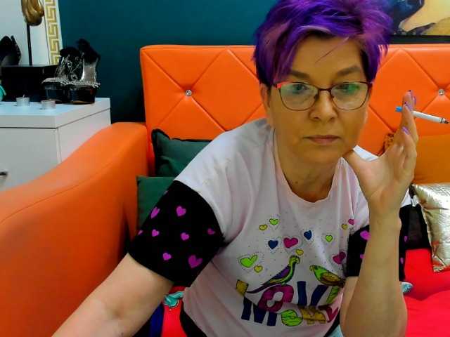 Lähettää kuvakaappauksia cornycamelia