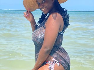 Eroottinen videokeskustelu Creamybre