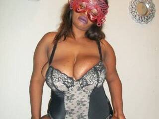 Eroottinen videokeskustelu CallyCaliente