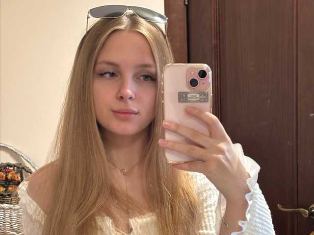 Kuva profiilista CrimsonAura