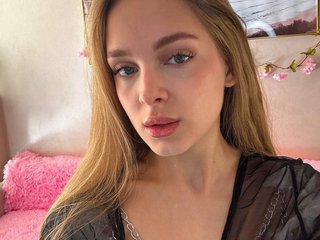 Eroottinen videokeskustelu CrimsonAura