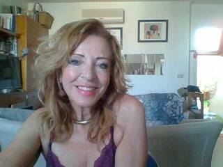 Eroottinen videokeskustelu Crisalideal