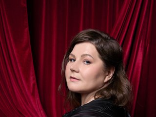 Eroottinen videokeskustelu CrystaalStaar