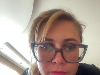 Eroottinen videokeskustelu Elegant00Girl