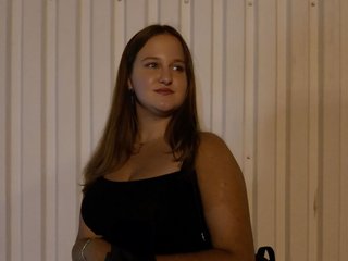 Eroottinen videokeskustelu CrystalMuse