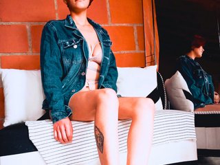 Eroottinen videokeskustelu CrystalStarX