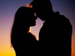 Eroottinen videokeskustelu Cucumberss