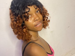 Eroottinen videokeskustelu Cum-on-Lia