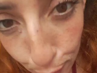 Eroottinen videokeskustelu CurlyHanna