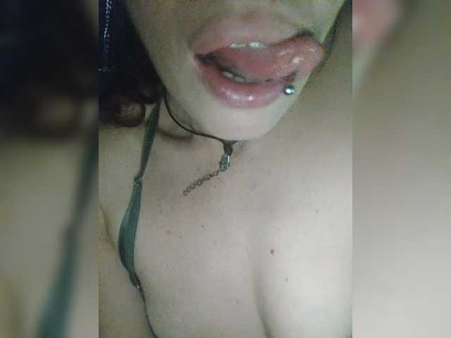 Kuvat CurlyHanna #horny#pircing#tongue#nipples#perfored#milf#hottest#deeptroat#flexiblity#