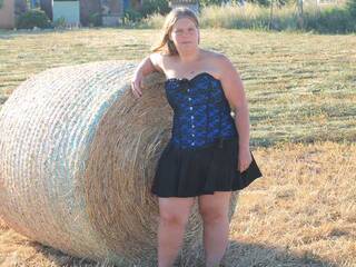 Eroottinen videokeskustelu curvyemma