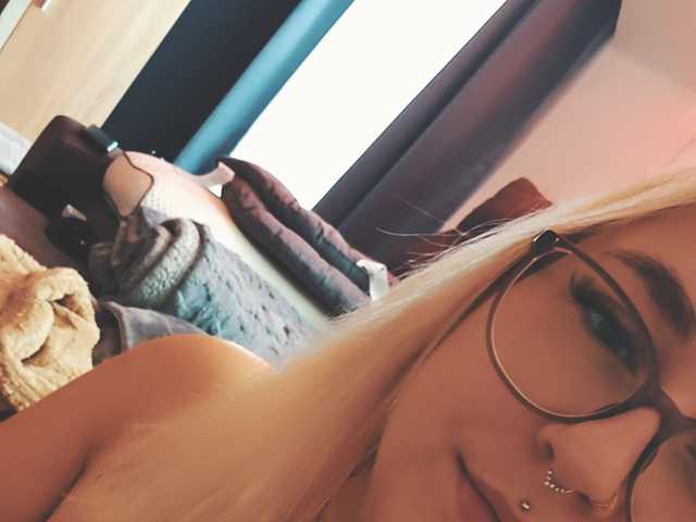 Kuva profiilista Curvymelli97