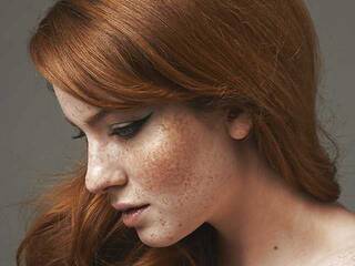 Eroottinen videokeskustelu Dok_Honey