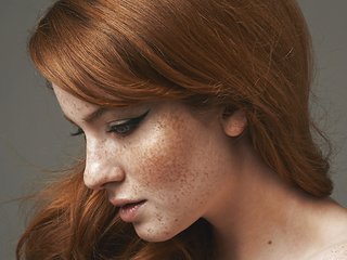 Eroottinen videokeskustelu Dok_Honey