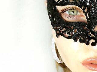 Eroottinen videokeskustelu CyberTaboo