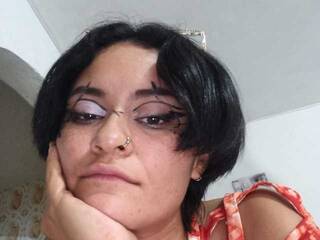 Eroottinen videokeskustelu DaenerysNaughty