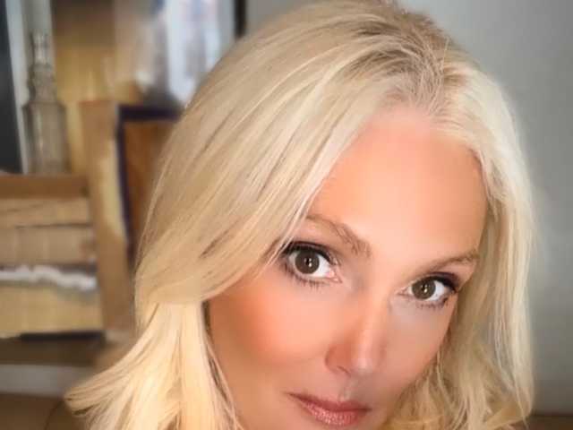 Kuva profiilista DaisyHotwife