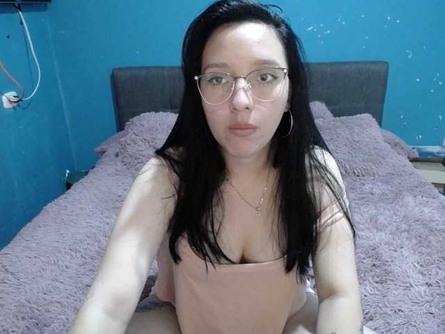 Kuvat Dalillafiore lovense on Play with me I'm at home bored