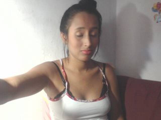 Lähettää kuvakaappauksia danahot1