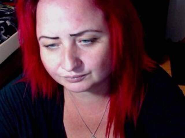 Lähettää kuvakaappauksia KinkyDomina