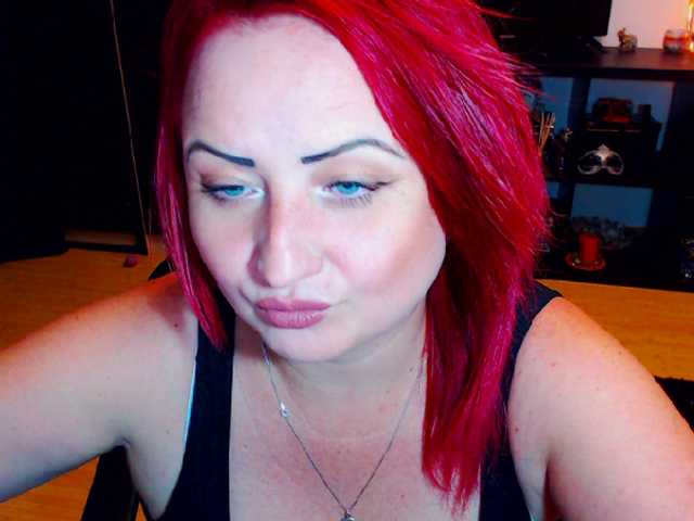 Lähettää kuvakaappauksia KinkyDomina