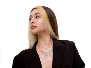 Eroottinen videokeskustelu DarlaBelle