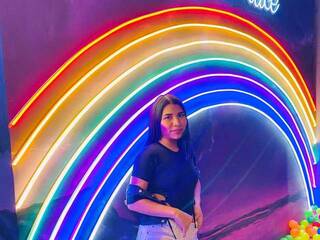 Eroottinen videokeskustelu darlacampbell