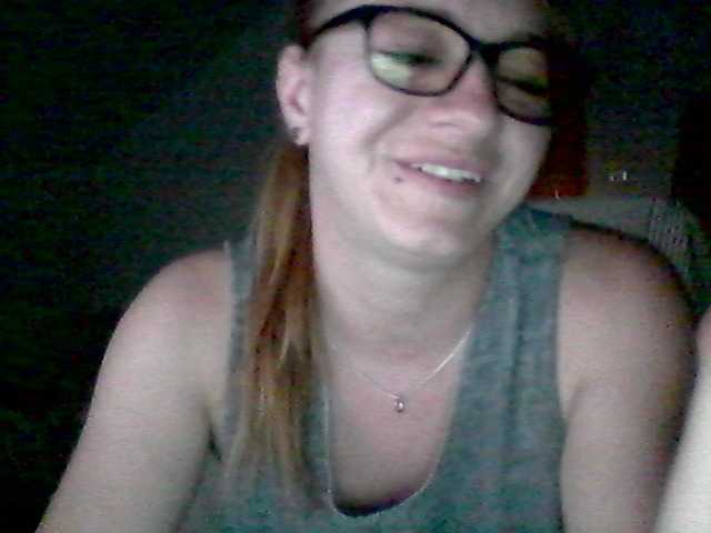 Lähettää kuvakaappauksia DeeanaEvans