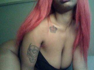 Eroottinen videokeskustelu DelightfulDark