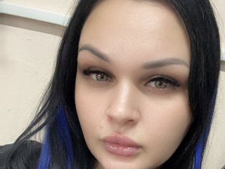 Eroottinen videokeskustelu DellaBel