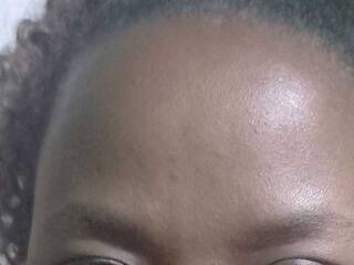 Eroottinen videokeskustelu Delphinnah