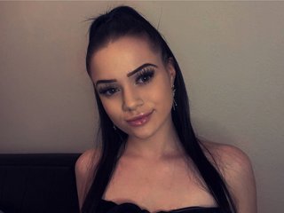 Eroottinen videokeskustelu DeluxeShelly