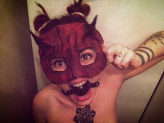 Kuva profiilista devilsbitch