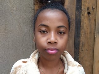 Eroottinen videokeskustelu Didianah