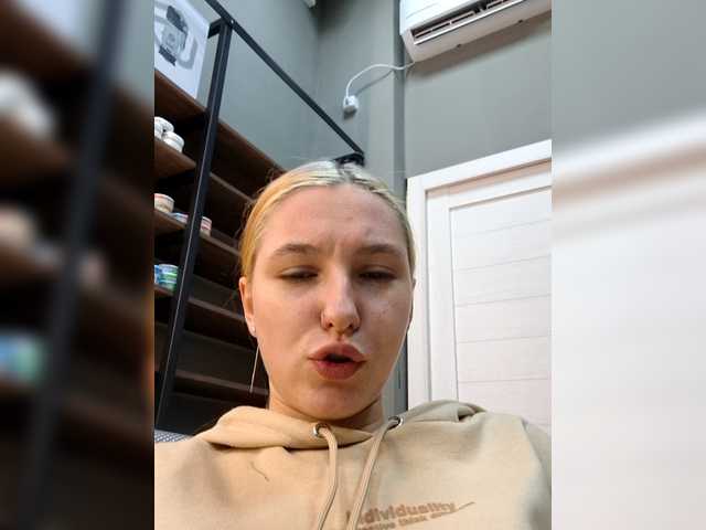 Lähettää kuvakaappauksia Dilaraaa