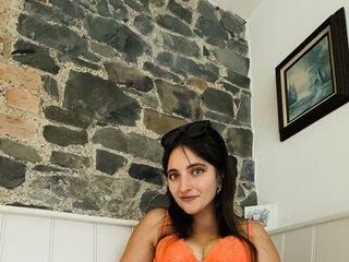 Eroottinen videokeskustelu DInaraXRose