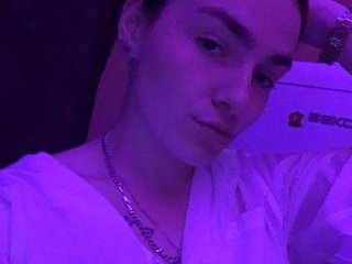 Eroottinen videokeskustelu DirtyMommy