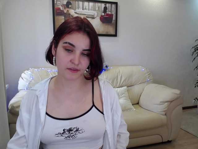 Kuvat DizzyingCharm Hello guys! Happy see you in my room) Im first day here! Lets chat and have fun together! PVT ON) if you like my smile tip me 33 toks! kisses