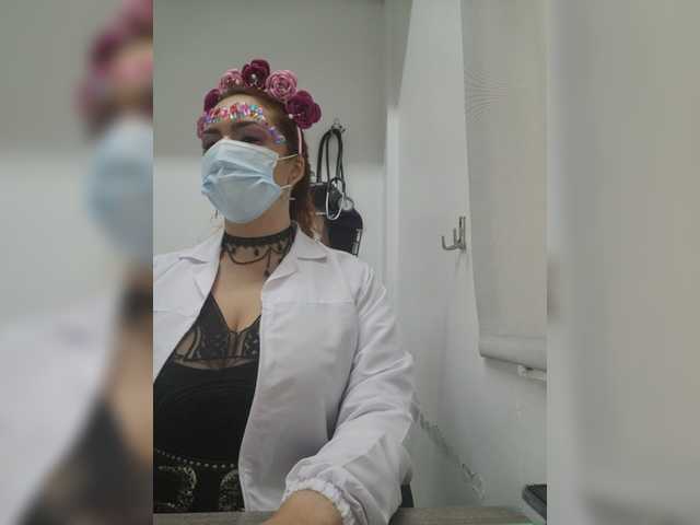 Kuvat Doctora-Danna Working us Doctor... BETWEEN PATIENTS we can do all my menu...write me pm what would u like to see... fuck us hard¡¡¡¡