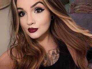 Eroottinen videokeskustelu Doll4Sir