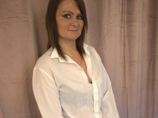 Eroottinen videokeskustelu DoreenAlone