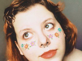 Eroottinen videokeskustelu DOSHI