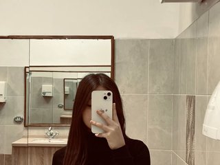 Eroottinen videokeskustelu DreamAllison