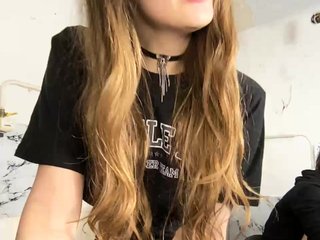 Eroottinen videokeskustelu cutemilana_sw