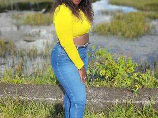 Eroottinen videokeskustelu Ebony-sofia